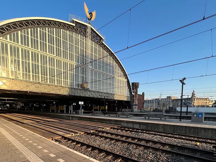RailInfra-StationAmsterdam-header
